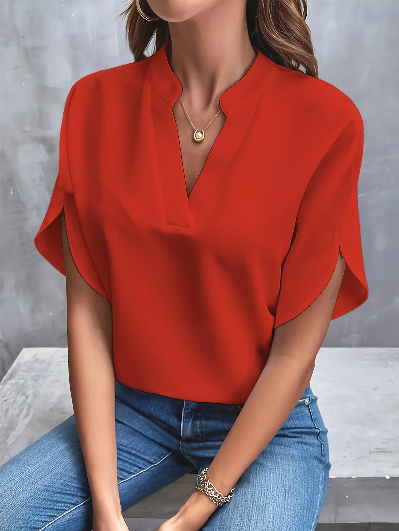 Lotte | Effen kleur blouse met inkeping - Afbeelding 2
